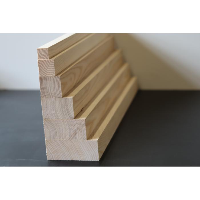 Dubový hranol 20*20 mm, délka 300 cm